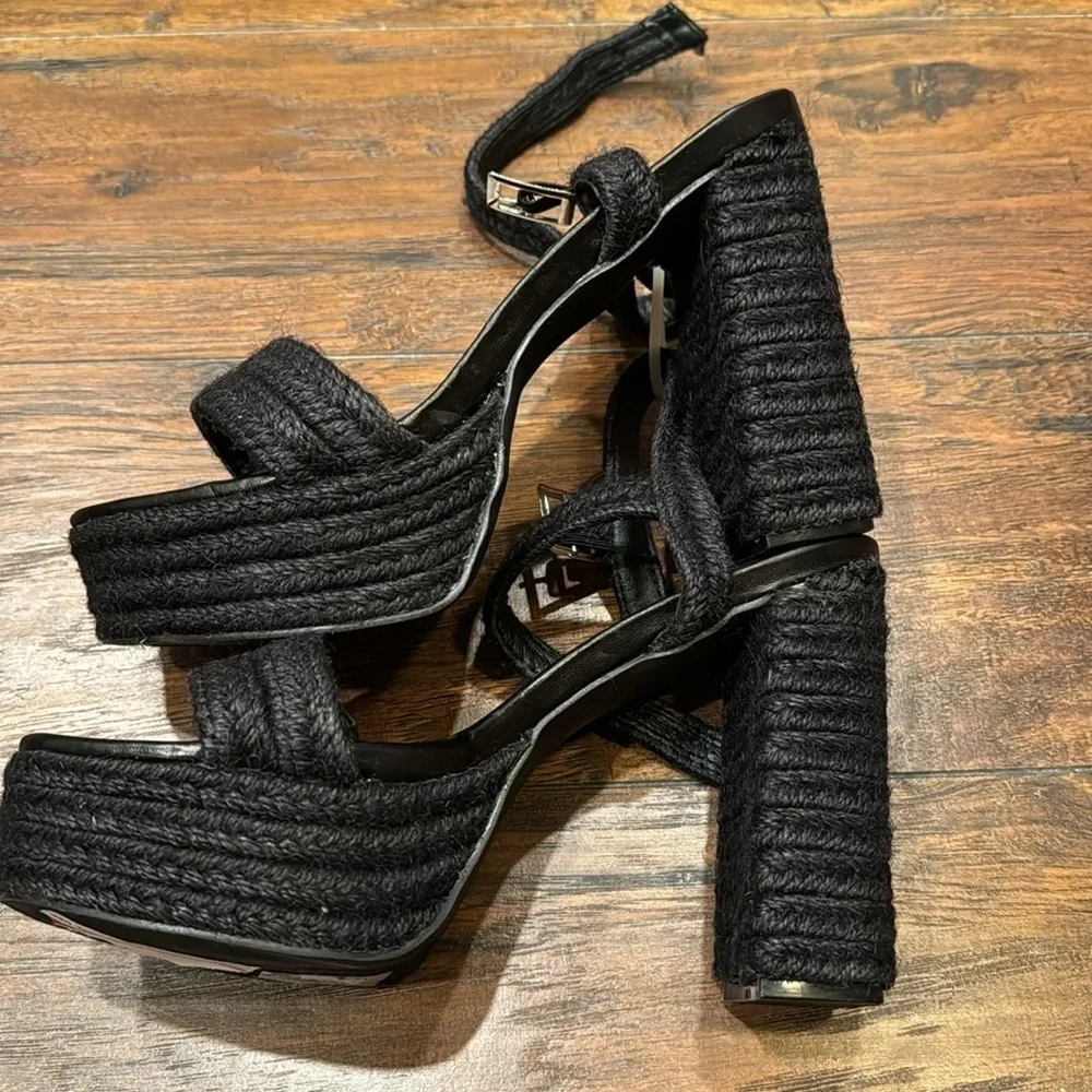 NEW! Chase & Chloe Black Lorelie Platform Heeled Sandal - Size 8 🚜
